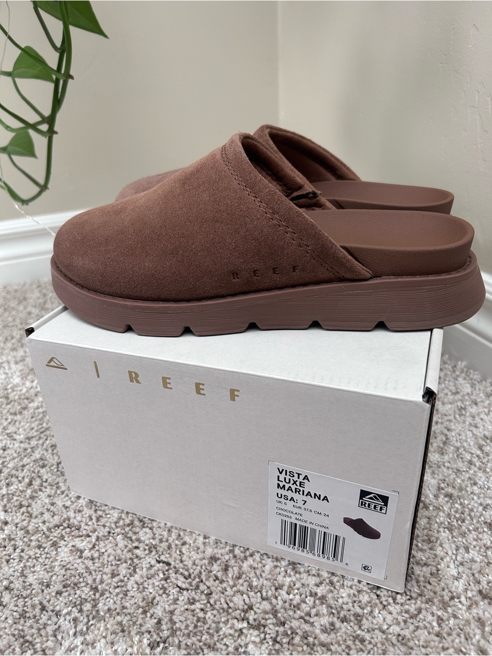 Reef Vista Luxe Mariana Slip-On Clog - Chocolate Brown Suede - Picture 4 of 6